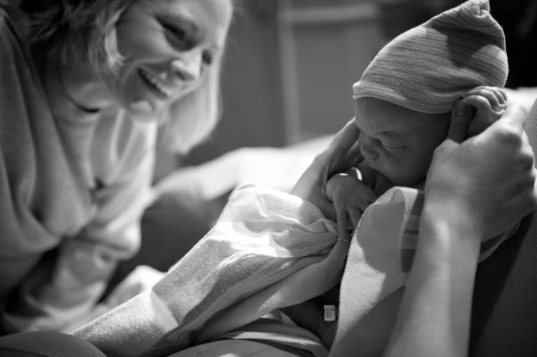 birth doula assisting during labour